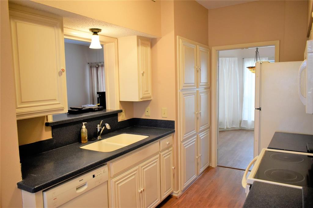 Lakeside Landing Twnhms - Residential