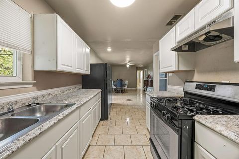 1513 Glynn Oaks Drive Arlington TX 76010