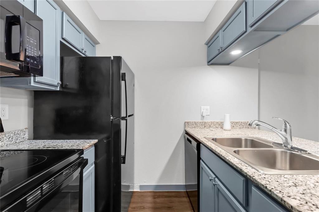 9520 Royal Ln Lane 116