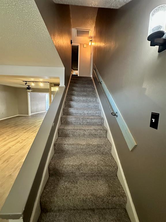 Sutton Place Liddon Twnhms - Residential