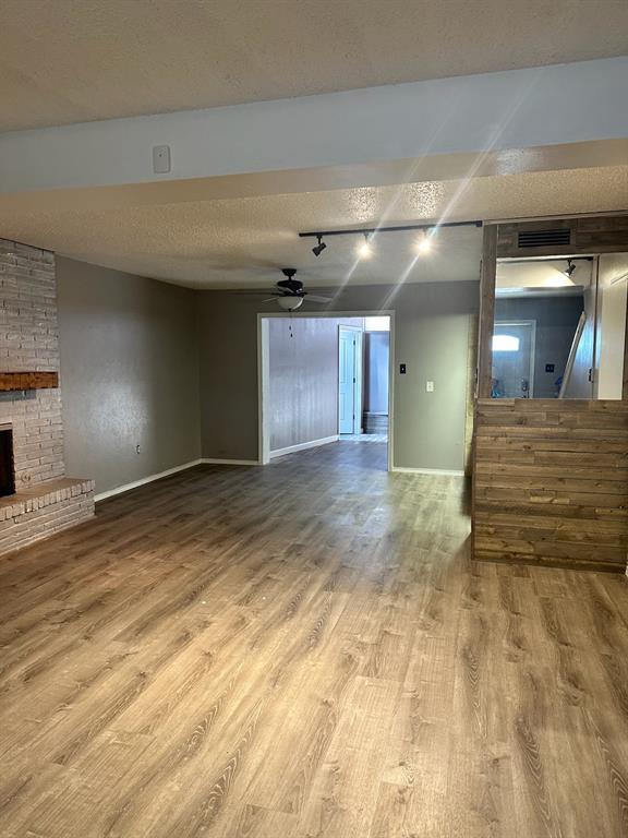 Sutton Place Liddon Twnhms - Residential