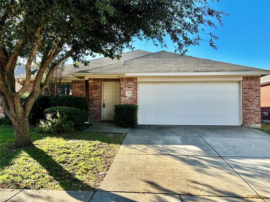 Keller ISD 4 bedroom home featuring two living areas, two dining areas, and generously sized bedrooms throughout. The spacious backyard offers plenty of room for kids, pets, or entertaining. Conveniently located near major highways, schools, parks, and shopping.