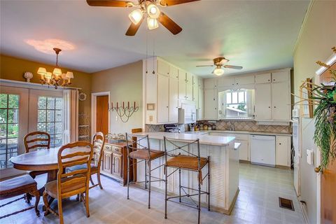 Tiny photo for 1005 Church Street, Sulphur Springs, TX 75482 (MLS # 21102894)