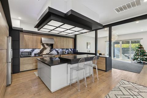 Tiny photo for 2231 Madera Street, Dallas, TX 75206 (MLS # 21124636)