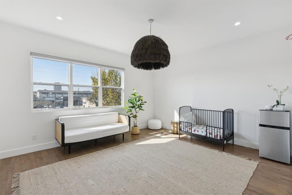 Ross Ave Annex - Residential Lease