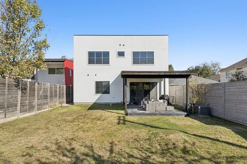 Tiny photo for 2231 Madera Street, Dallas, TX 75206 (MLS # 21124636)