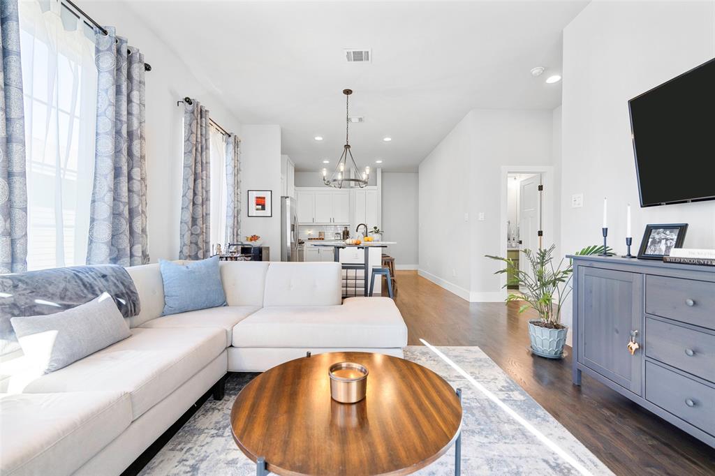 Henderson Heights Condo Bldg #1 - Residential Lease