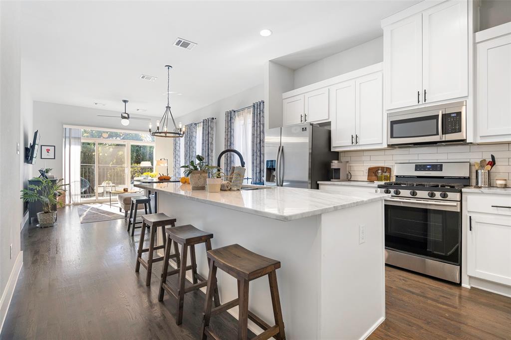 Henderson Heights Condo Bldg #1 - Residential Lease