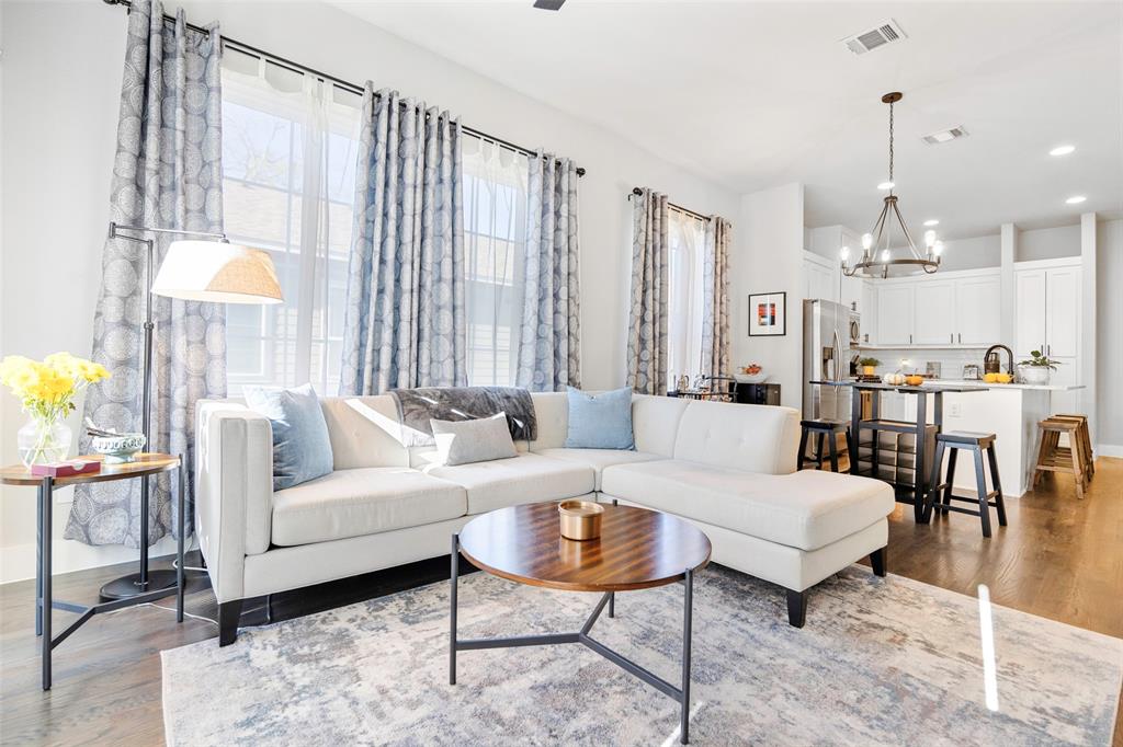 Henderson Heights Condo Bldg #1 - Residential Lease