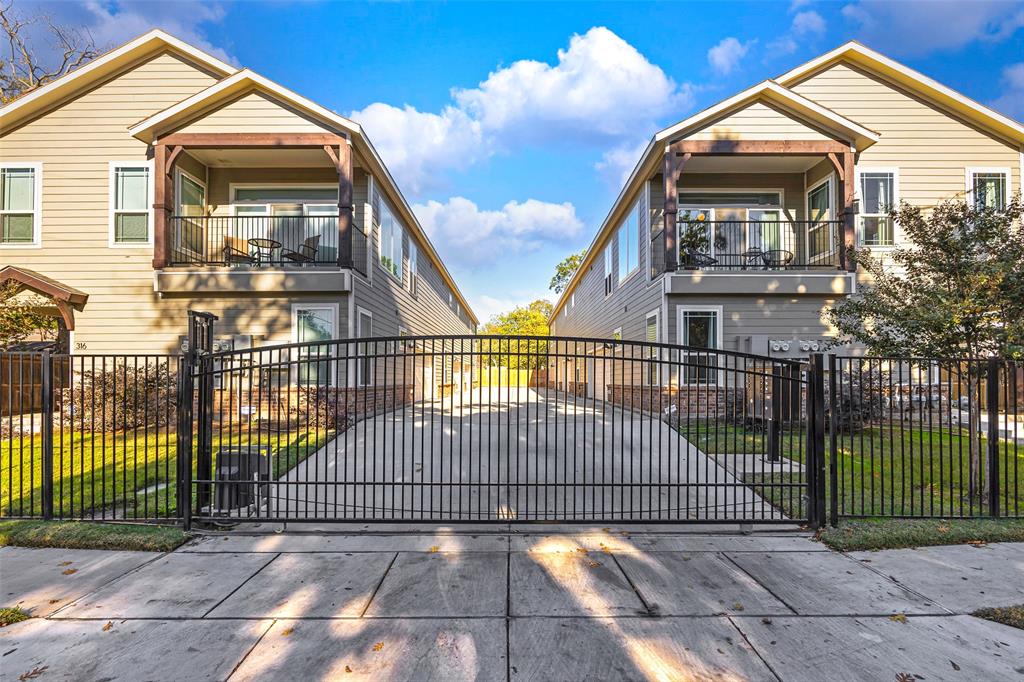 Henderson Heights Condo Bldg #1 - Residential Lease