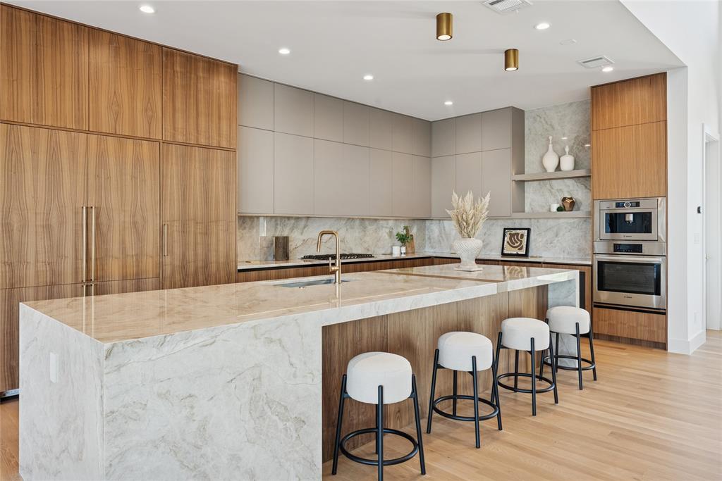 316 Longview Place