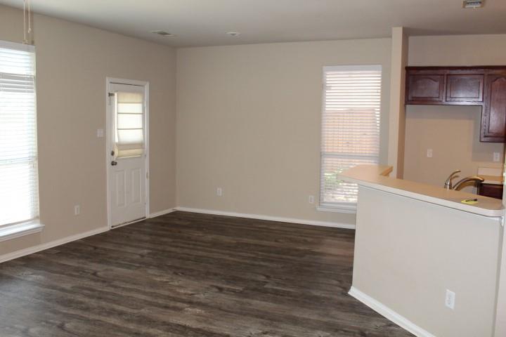 Villages Of Woodland Spgs W - Residential Lease