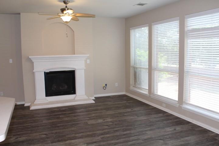 Villages Of Woodland Spgs W - Residential Lease