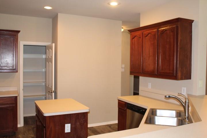 Villages Of Woodland Spgs W - Residential Lease