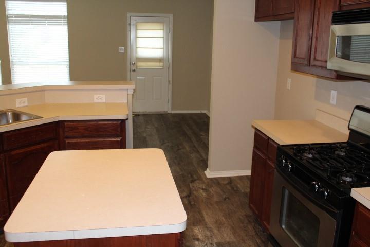 Villages Of Woodland Spgs W - Residential Lease