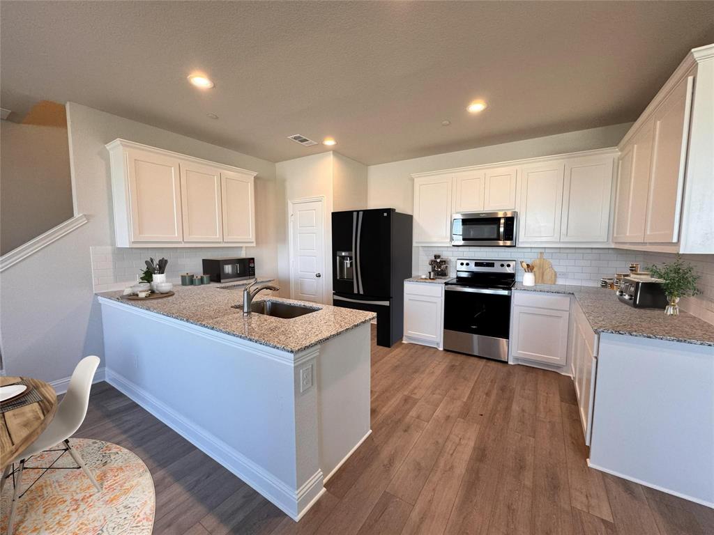 Retreat North Grove Ph 1 - Residential Lease