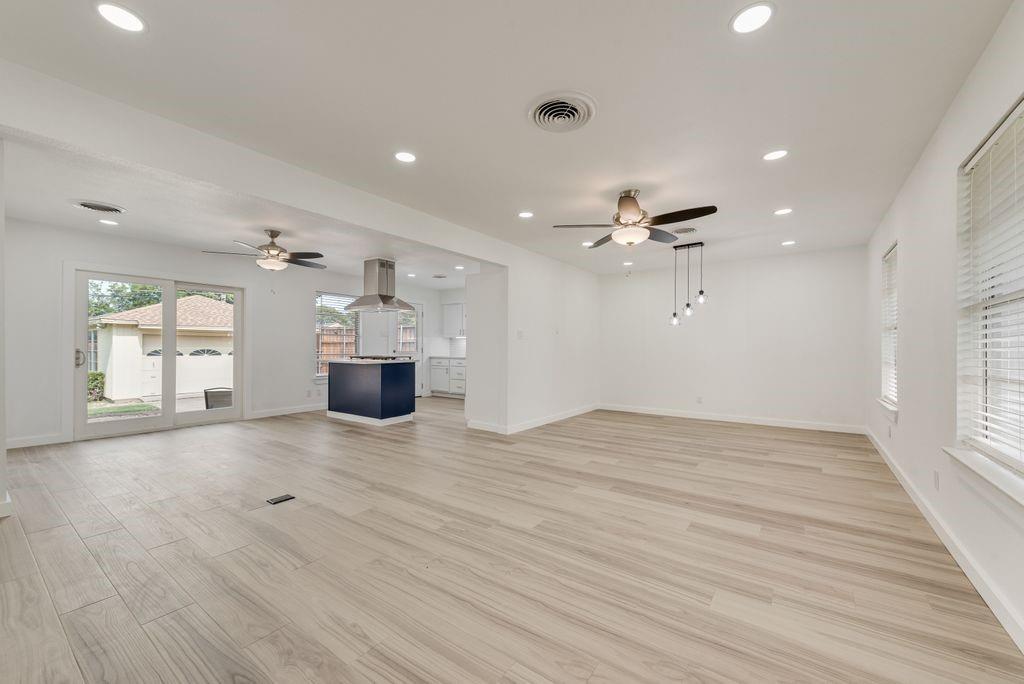 9107 Lindaro Lane
