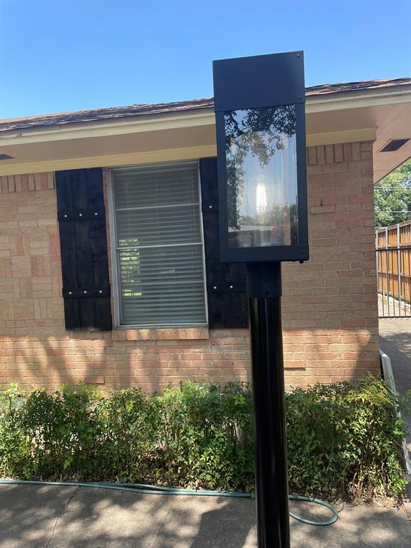 9107 Lindaro Lane