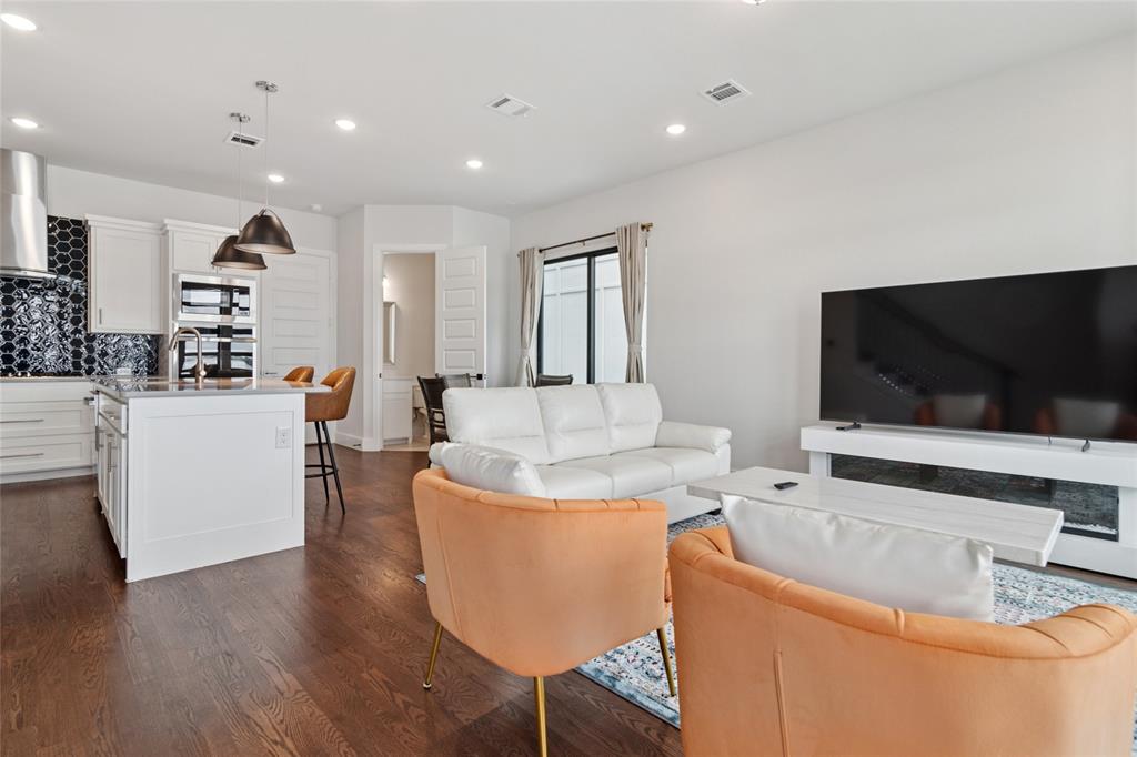 Sapphire Bay - Residential Lease