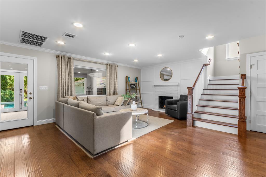 4182 Saranac Drive