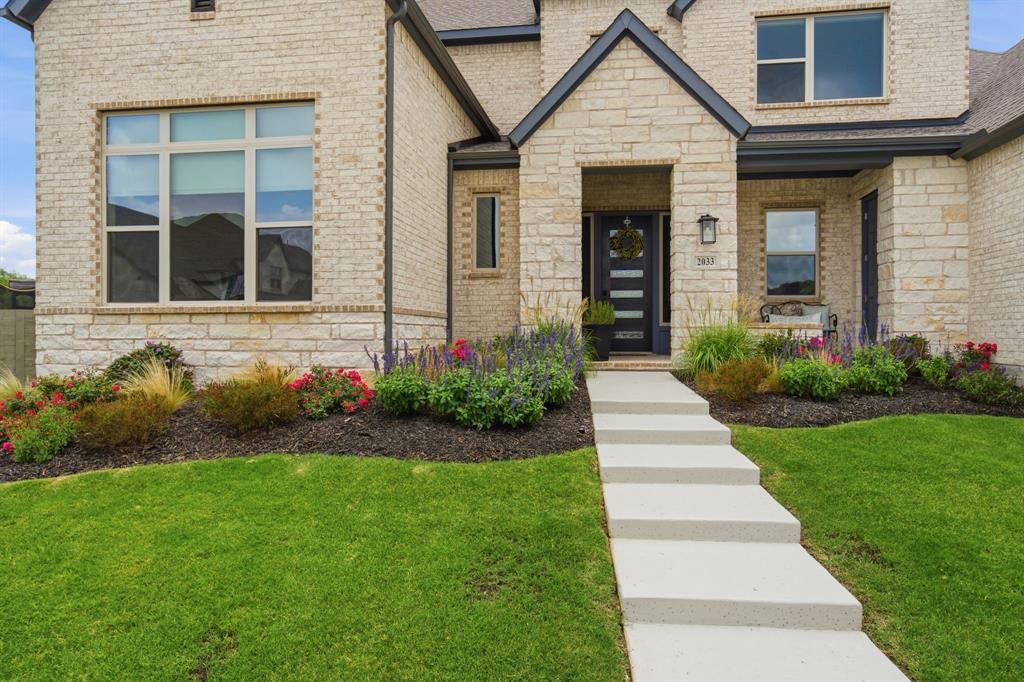 2033 Longspur Drive