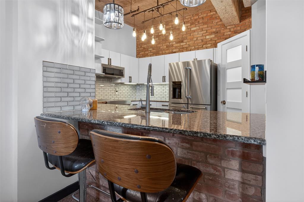 Texas & Pacific Lofts Condo - Residential