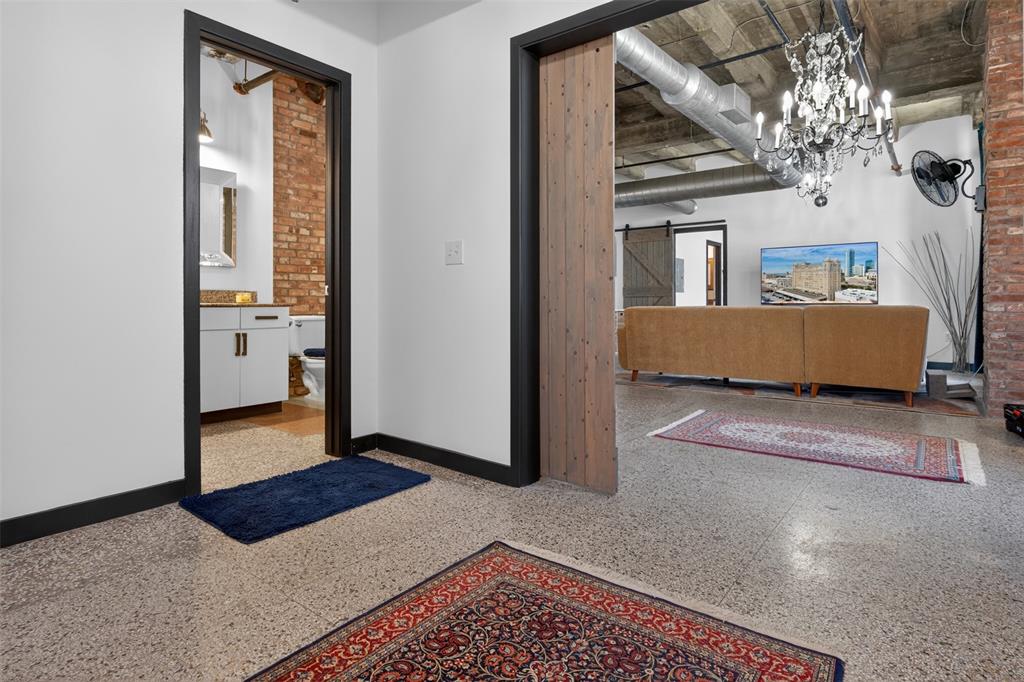 Texas & Pacific Lofts Condo - Residential