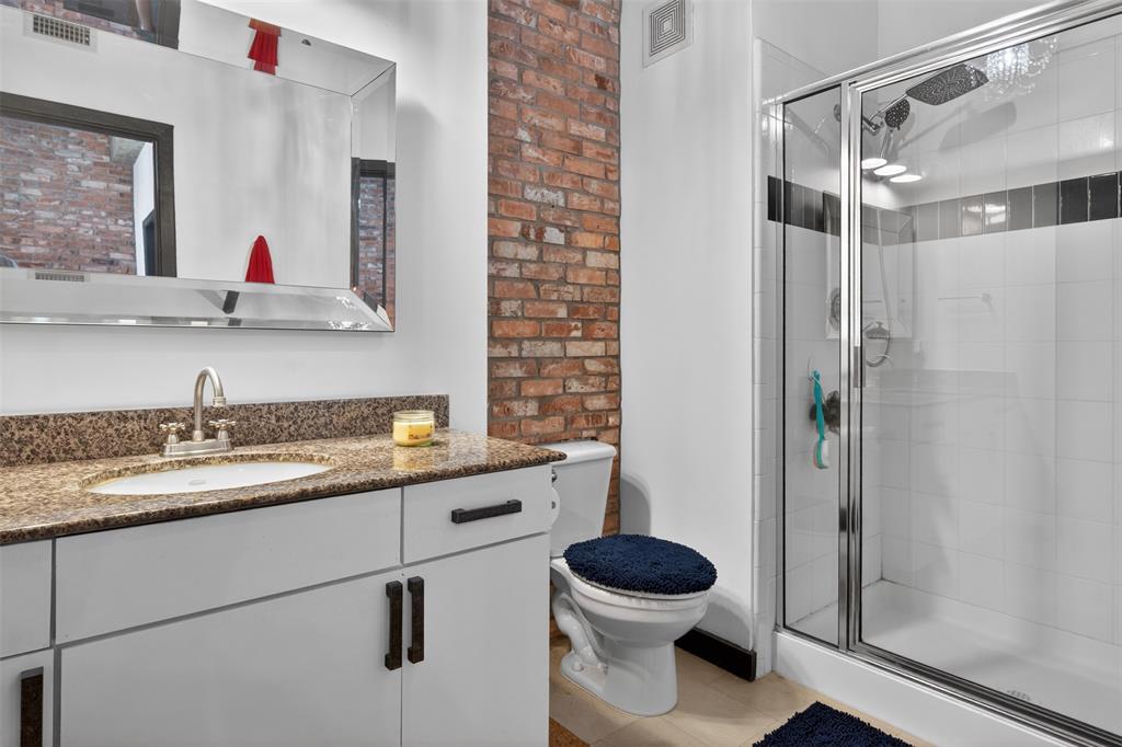Texas & Pacific Lofts Condo - Residential