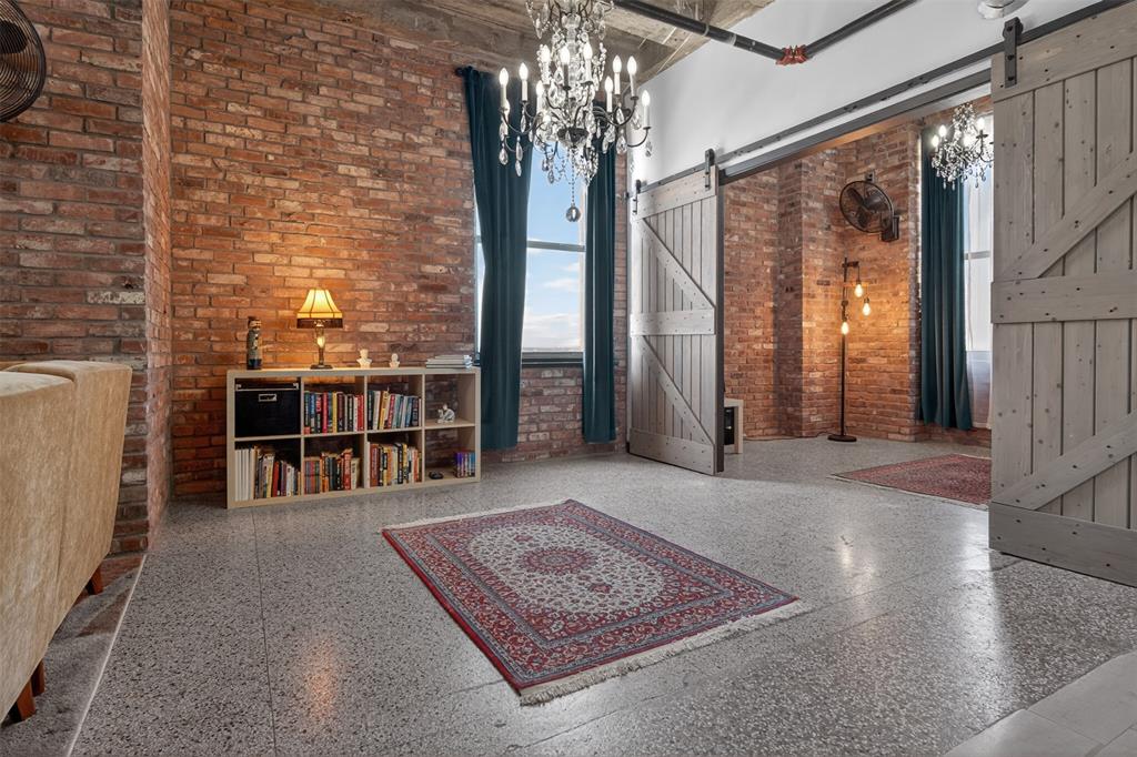 Texas & Pacific Lofts Condo - Residential