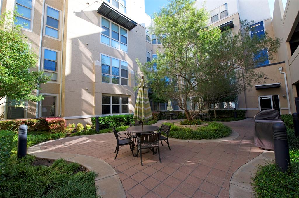 Texas & Pacific Lofts Condo - Residential