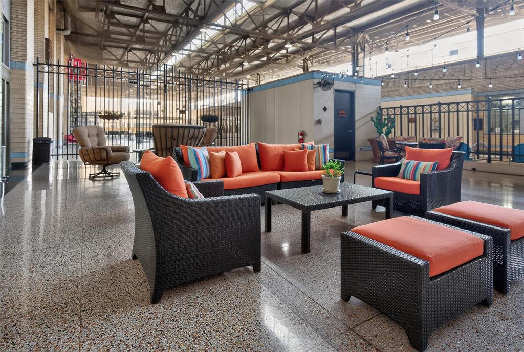 Texas & Pacific Lofts Condo - Residential