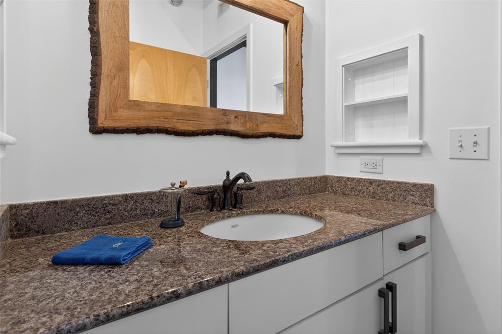 Texas & Pacific Lofts Condo - Residential