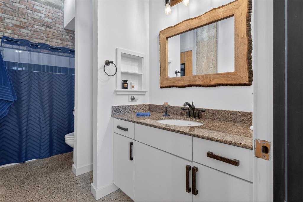 Texas & Pacific Lofts Condo - Residential