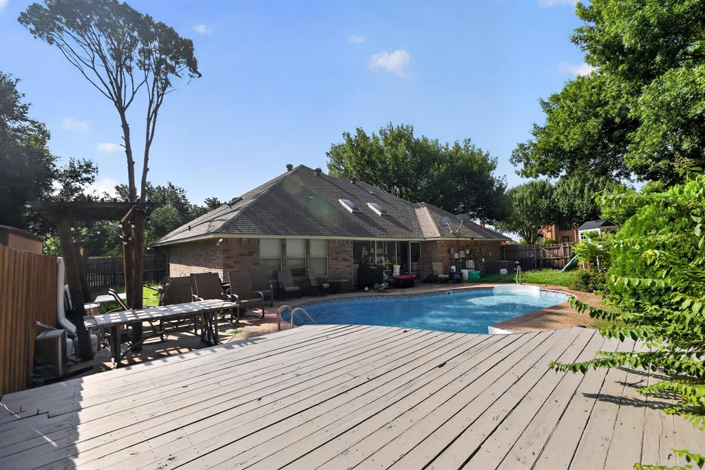 7132 Aspen Wood Trail