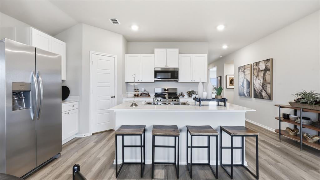 10225 CHERRYTREE Lane