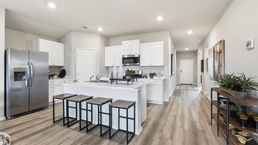 10225 CHERRYTREE Lane