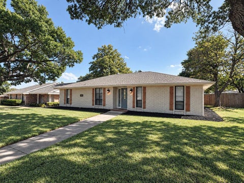 Photo of 1830 Altadena Lane, Dallas, TX 75232 (MLS # 21385087)