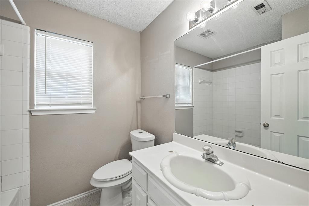 Lewisville, Texas 75067, United States, 3 Bedrooms Bedrooms, ,2 BathroomsBathrooms,Residential,Active,192282