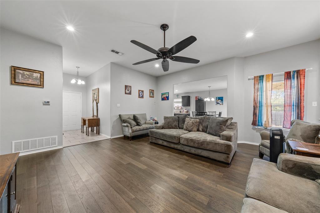 620 Apple Cross Court