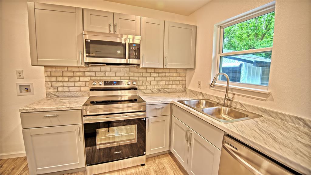 Alexander Kitchen Surv Abs #40 - Residential