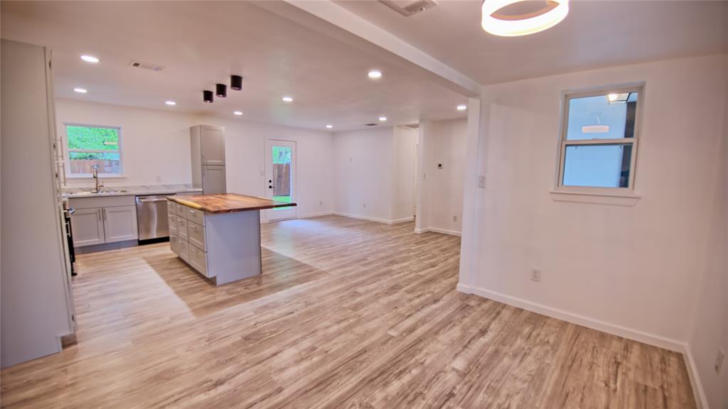 Alexander Kitchen Surv Abs #40 - Residential