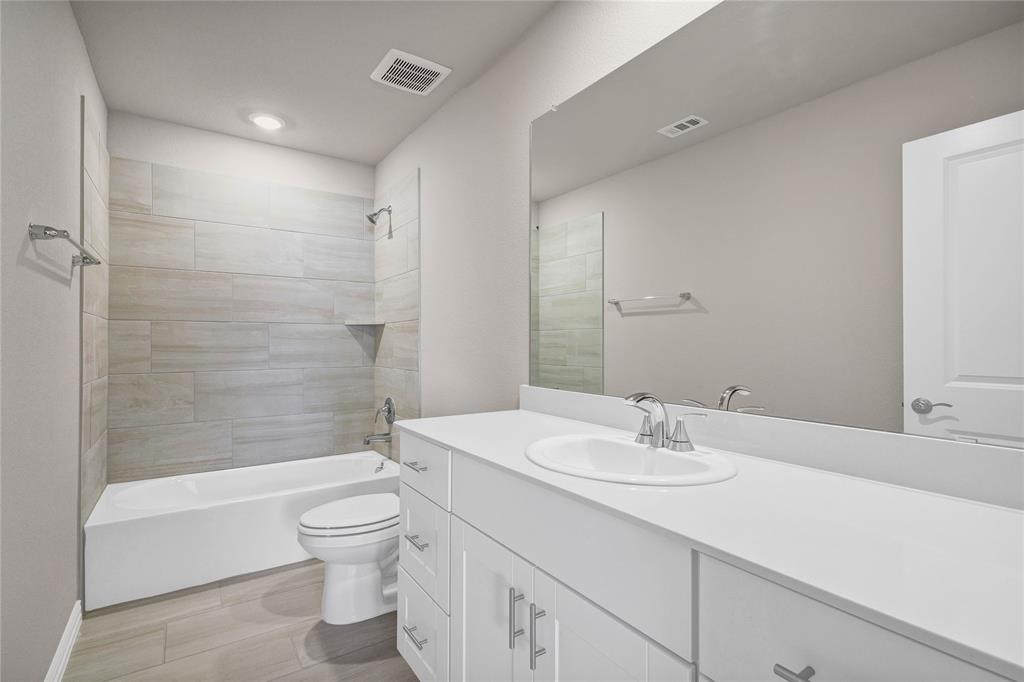 Simpsons Crossing - Residential Lease