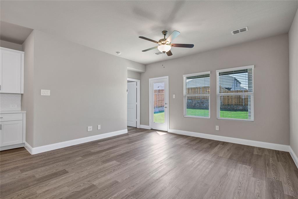 Simpsons Crossing - Residential Lease