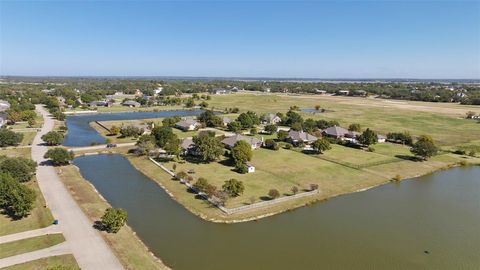 Tiny photo for 100 Island Circle, Shady Shores, TX 76208 (MLS # 21100065)