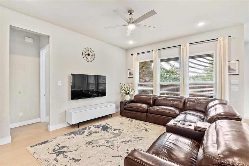 5839 Heatherwood Loop