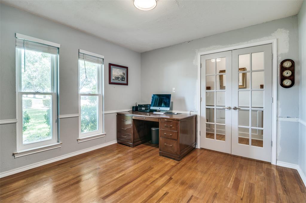 913 Lake Meadows Drive
