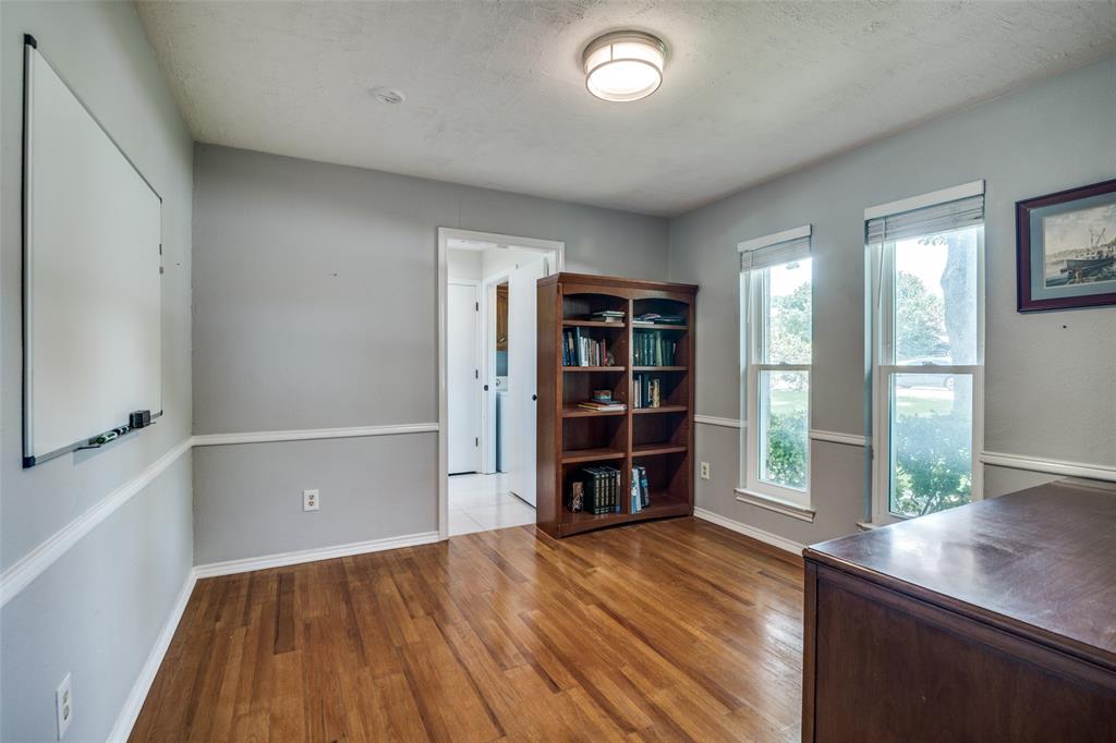 913 Lake Meadows Drive