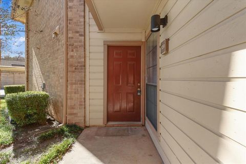 Property photo of 16301 ledgemont lane 109, addison, TX 75001