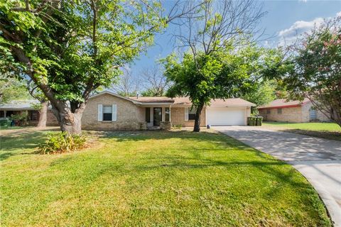 A home in Mineral Wells