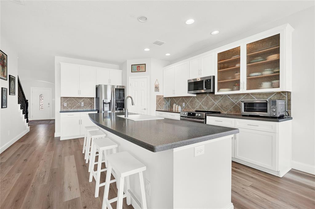 14638 Riverside Drive